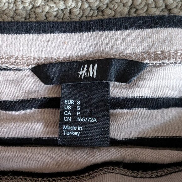 H&M mini skirt, beige and black stripes, size S but stretchy - Picture 3 of 4
